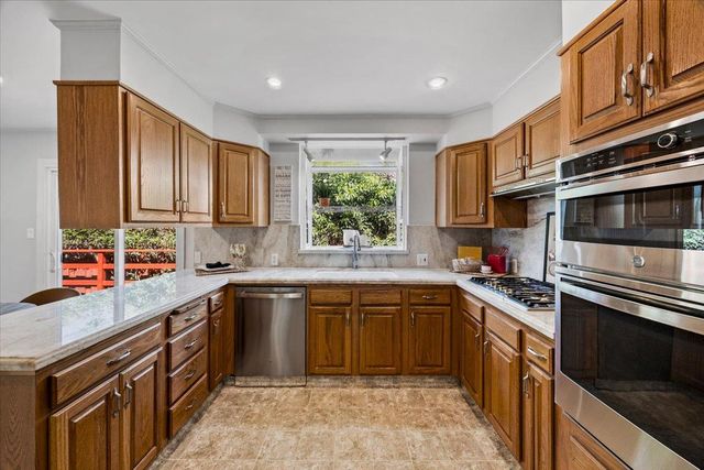 3713 Santiago Street, San Mateo, CA 94403