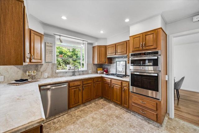 3713 Santiago Street, San Mateo, CA 94403