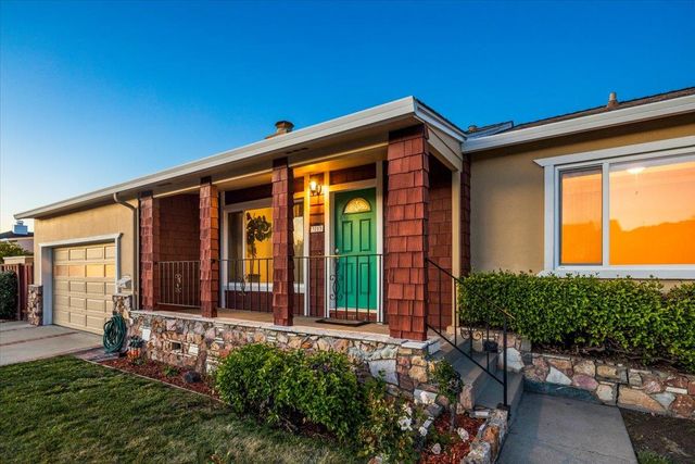 3713 Santiago Street, San Mateo, CA 94403