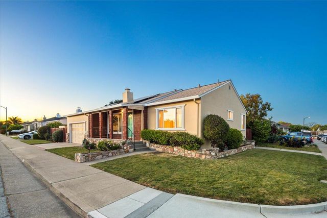 3713 Santiago Street, San Mateo, CA 94403