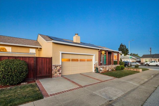 3713 Santiago Street, San Mateo, CA 94403