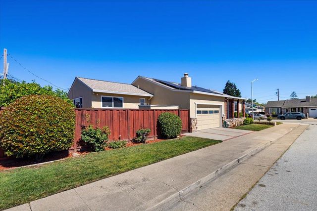 3713 Santiago Street, San Mateo, CA 94403