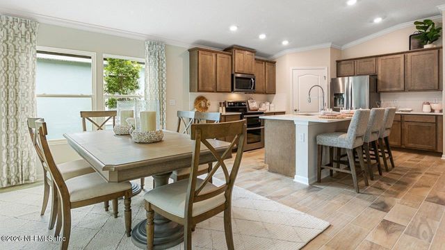 27 WHITE PINE Road, Palm Coast, FL 32137