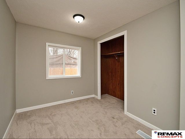 4136 Bellville Drive, Lincoln, NE 68521