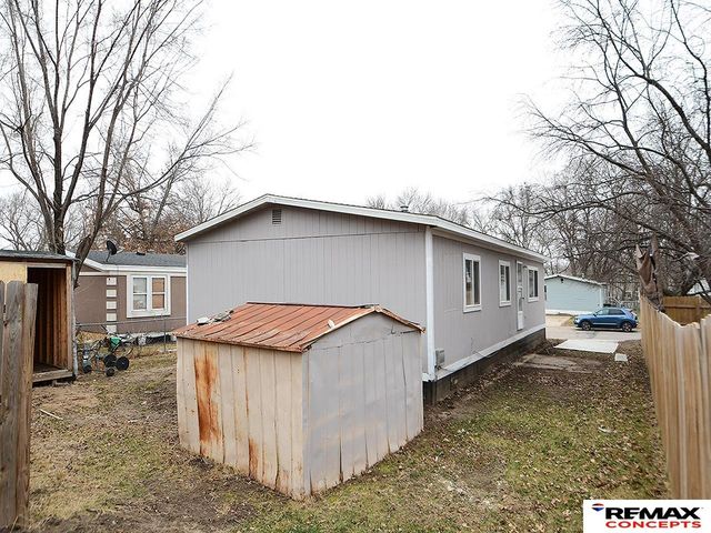 4136 Bellville Drive, Lincoln, NE 68521