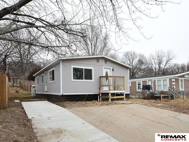 4136 Bellville Drive, Lincoln, NE 68521