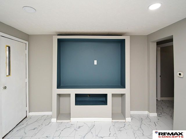 4136 Bellville Drive, Lincoln, NE 68521