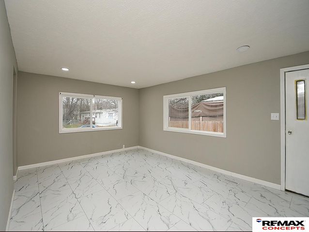 4136 Bellville Drive, Lincoln, NE 68521