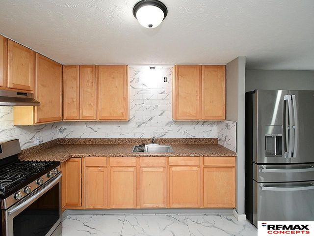 4136 Bellville Drive, Lincoln, NE 68521