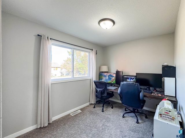 6312 W 66th St Street, Sioux Falls, SD 57106