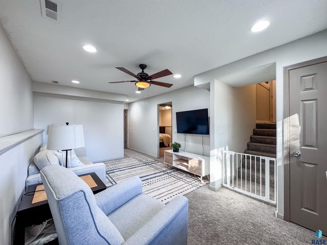 6312 W 66th St Street, Sioux Falls, SD 57106