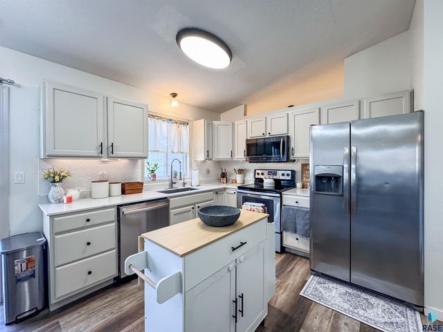 6312 W 66th St Street, Sioux Falls, SD 57106