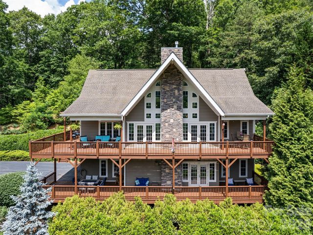 406 Inverness Drive, Waynesville, NC 28785
