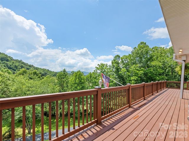 406 Inverness Drive, Waynesville, NC 28785