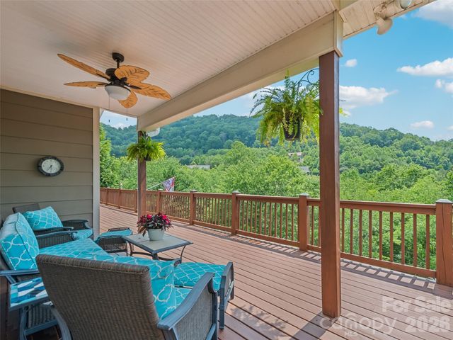 406 Inverness Drive, Waynesville, NC 28785