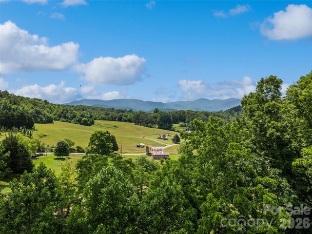 406 Inverness Drive, Waynesville, NC 28785