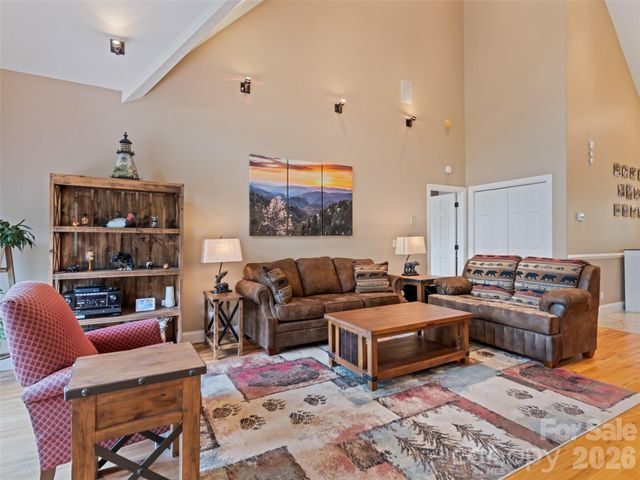 406 Inverness Drive, Waynesville, NC 28785
