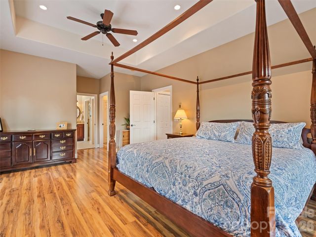 406 Inverness Drive, Waynesville, NC 28785