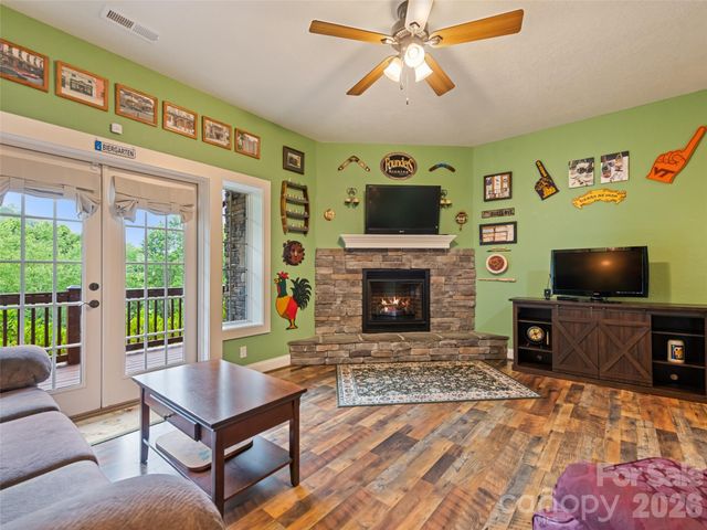 406 Inverness Drive, Waynesville, NC 28785