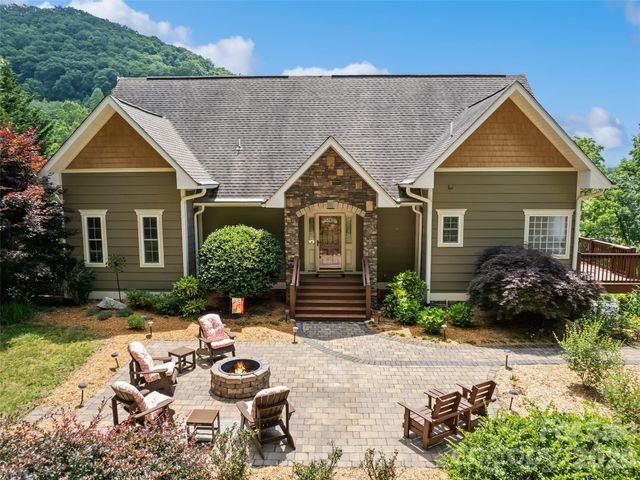 406 Inverness Drive, Waynesville, NC 28785