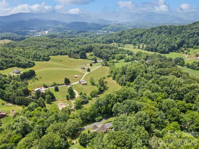 406 Inverness Drive, Waynesville, NC 28785