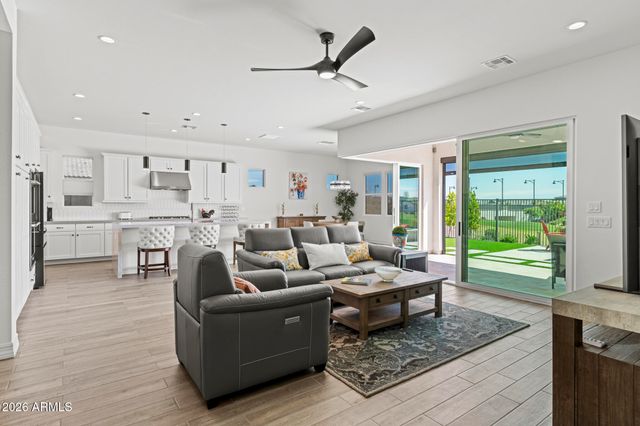 17613 W GUTHRIE Street, Surprise, AZ 85388