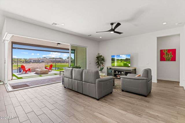 17613 W GUTHRIE Street, Surprise, AZ 85388