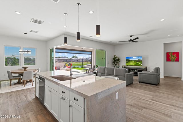 17613 W GUTHRIE Street, Surprise, AZ 85388