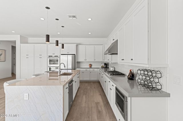 17613 W GUTHRIE Street, Surprise, AZ 85388