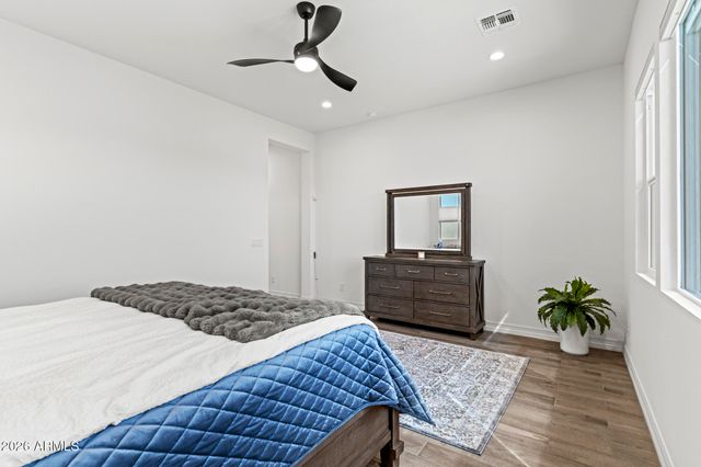 17613 W GUTHRIE Street, Surprise, AZ 85388