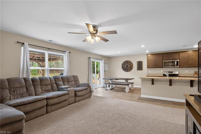 229 Landview LN, Franklin, VA 23851