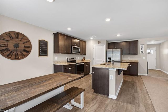 229 Landview LN, Franklin, VA 23851