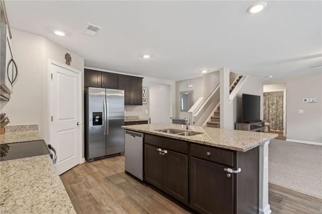 229 Landview LN, Franklin, VA 23851