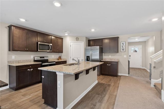 229 Landview LN, Franklin, VA 23851