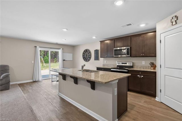 229 Landview LN, Franklin, VA 23851