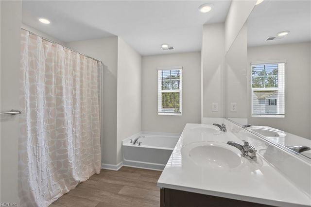 229 Landview LN, Franklin, VA 23851
