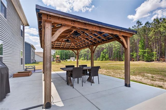 229 Landview LN, Franklin, VA 23851