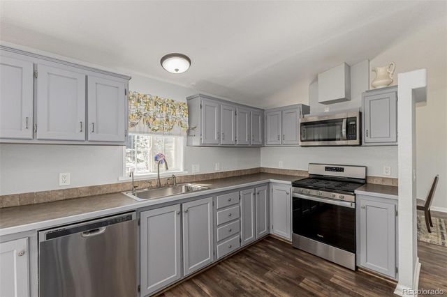 11226 Longview Boulevard, Longmont, CO 80504