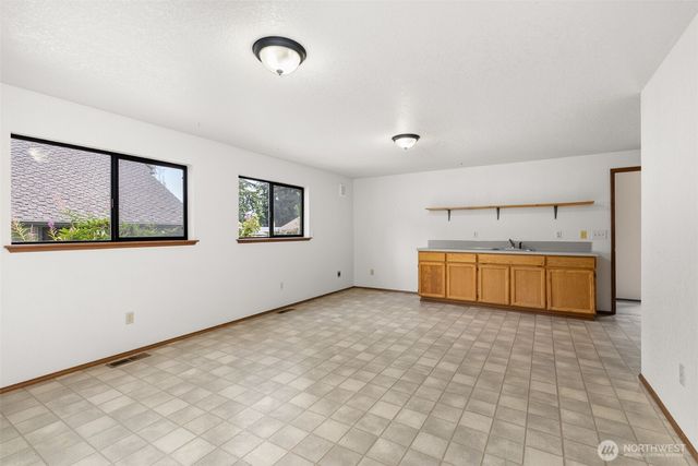 5006 Marian Drive NE, Olympia, WA 98516