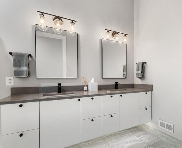 7234 Bentwood Trail, Kalamazoo, MI 49009