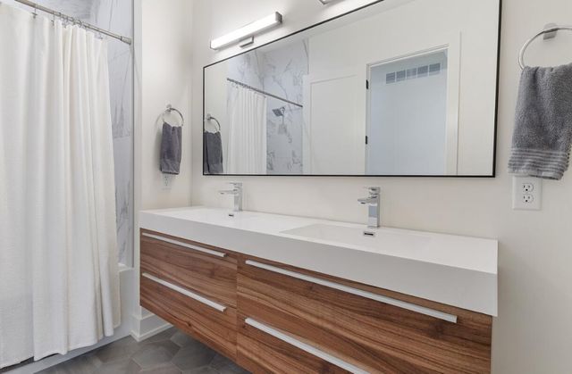 7234 Bentwood Trail, Kalamazoo, MI 49009