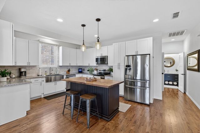 1511 Alston Avenue, Fort Worth, TX 76104