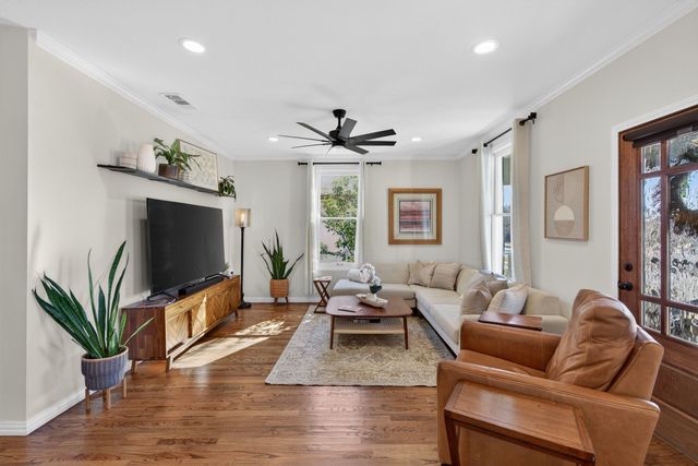 1511 Alston Avenue, Fort Worth, TX 76104