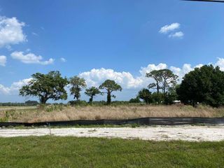 2810 S Jenkins Road, Fort Pierce, FL 34981