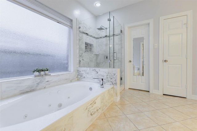 2618 Pinebend Drive, Pearland, TX 77584