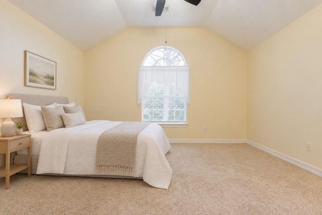2618 Pinebend Drive, Pearland, TX 77584
