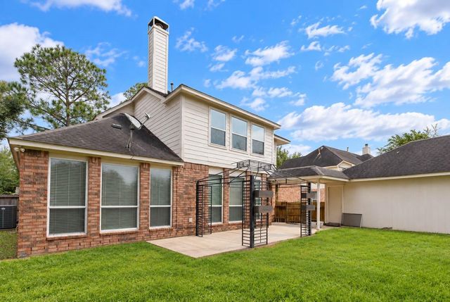 2618 Pinebend Drive, Pearland, TX 77584