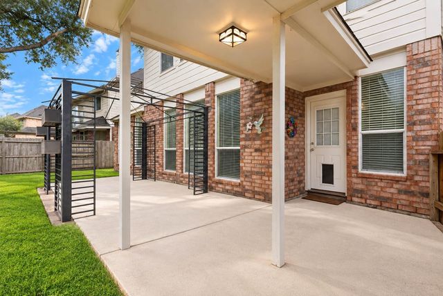 2618 Pinebend Drive, Pearland, TX 77584