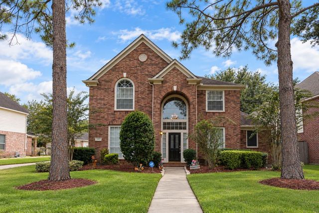 2618 Pinebend Drive, Pearland, TX 77584