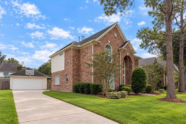 2618 Pinebend Drive, Pearland, TX 77584